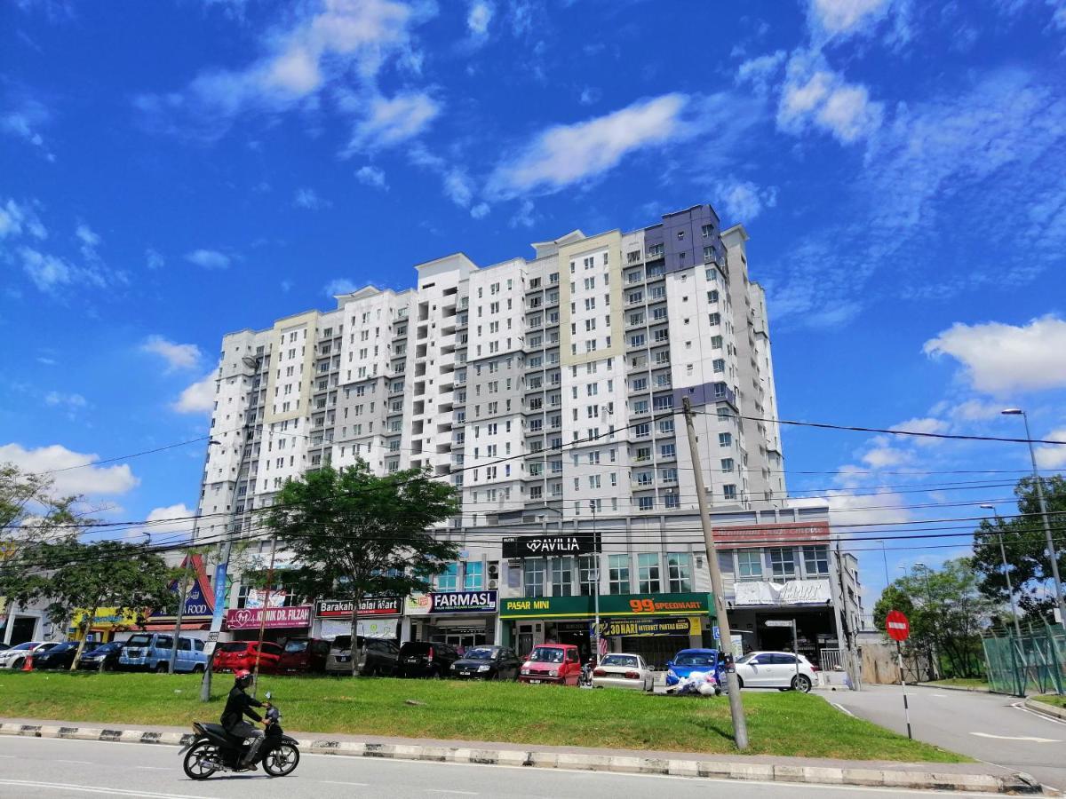 קאג'אנג Tropika Homestay Bangi With 3 Bedrooms מראה חיצוני תמונה